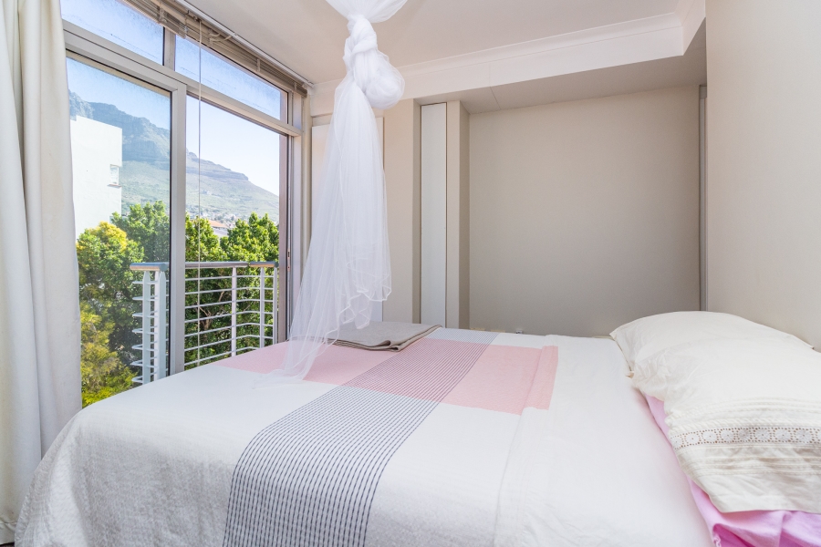 1 Bedroom Property for Sale in Vredehoek Western Cape